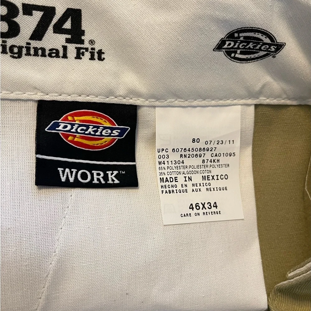 Dickies 874 Men Original work khakis. Size 46/34